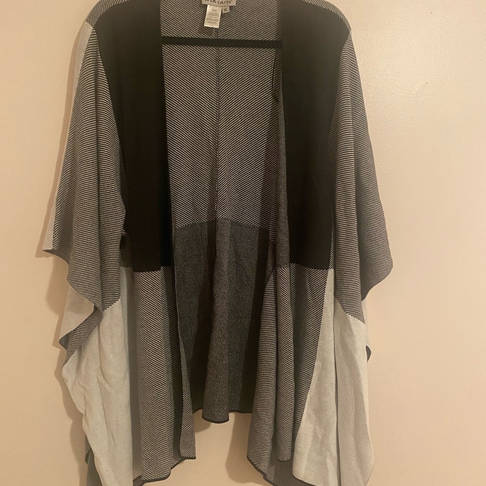A La Carte Black and Gray Women's Cape